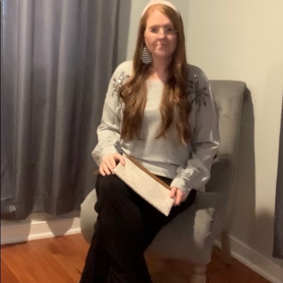 Meet your Posher, Tracie - Picture 3 of 4